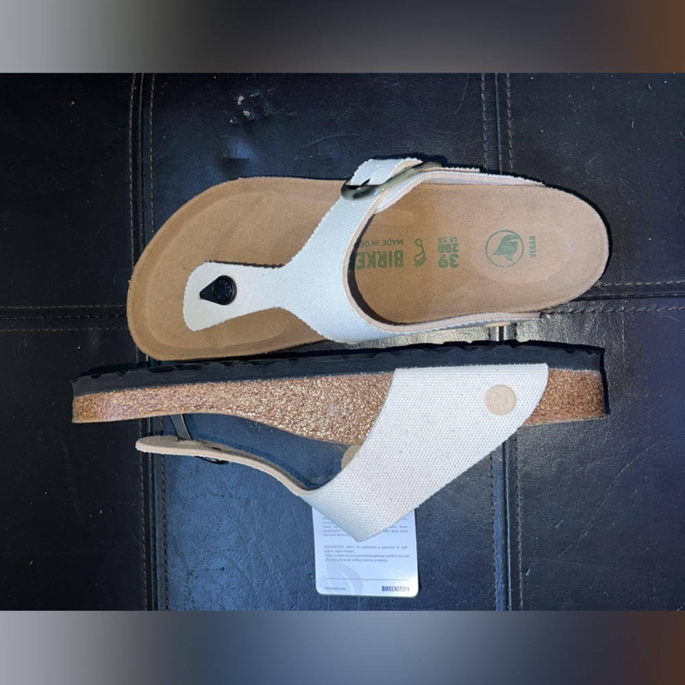 Vegan Birkenstocks women’s size 9 - Picture 2 of 3